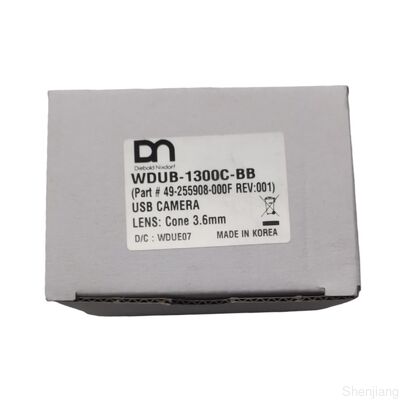 La caméra est équipée d'un connecteur USB.